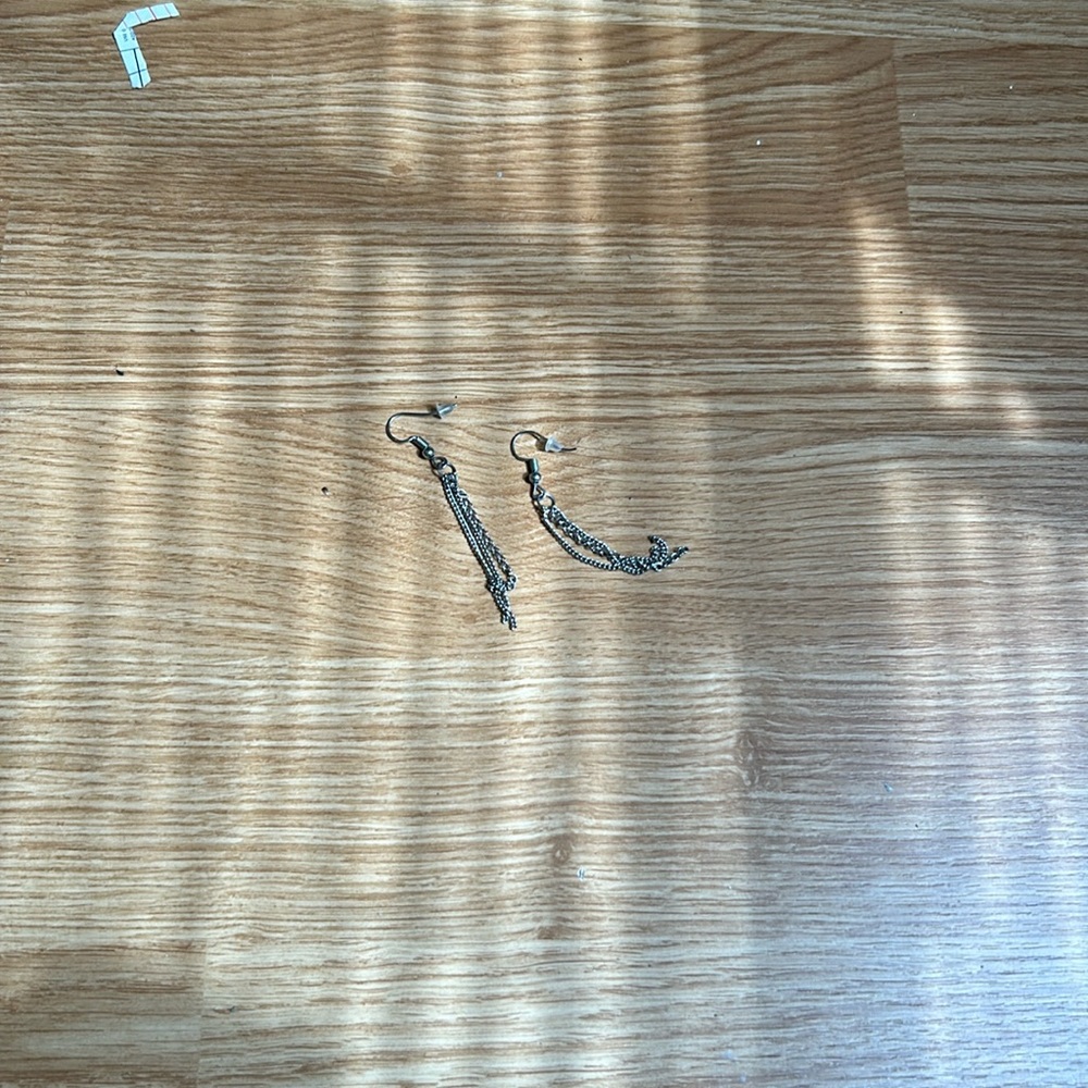 Women’s earrings